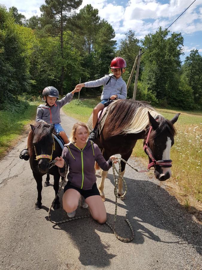 Gite Equestre Domaine Des Crins - Monpazier Capdrot Екстериор снимка